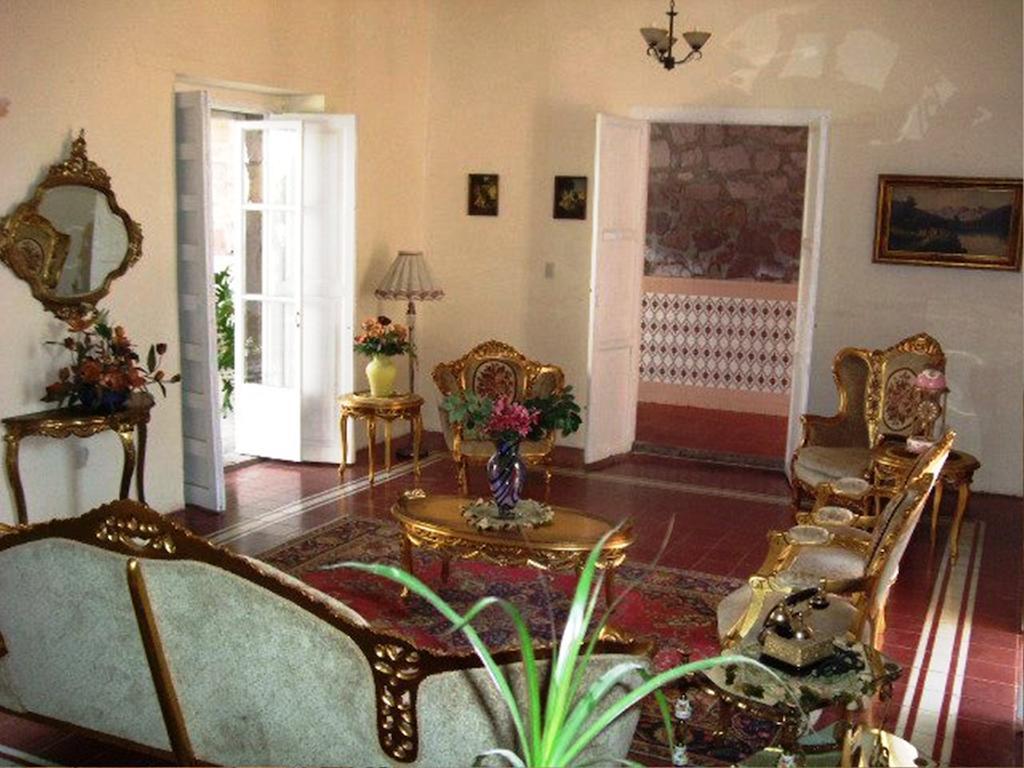 Casa Limonchelo Hotel B&B Морелия Экстерьер фото