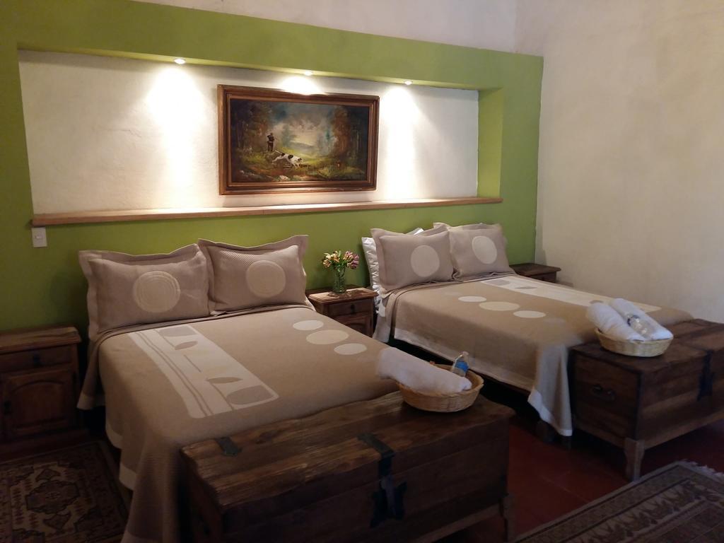 Casa Limonchelo Hotel B&B Морелия Экстерьер фото
